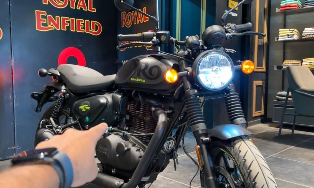 The 2026 All New Royal Enfield Hunter 350 BS7 Graphite